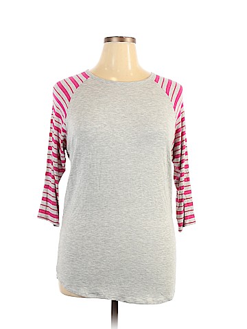 Lularoe 3/4 Sleeve T-Shirt (view 1)