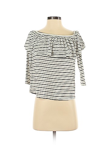 American Eagle Outfitters 3/4 Sleeve Top (view 1)