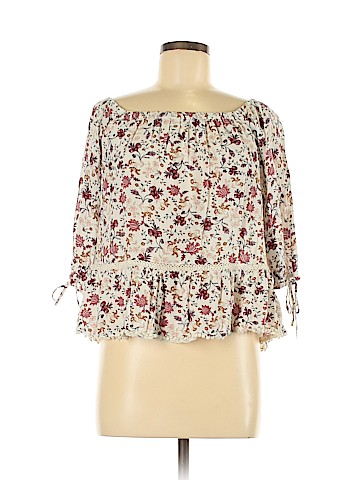 American Eagle Outfitters 3/4 Sleeve Blouse (view 1)