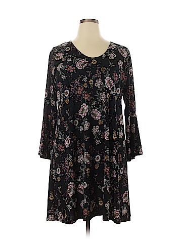 Karen Kane Casual Dress (view 1)