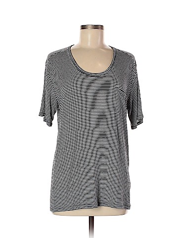Brandy Melville Short Sleeve T-Shirt (view 1)