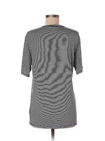 Brandy Melville Short Sleeve T-Shirt (view 2)