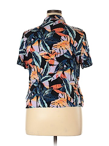 Wild Fable Short Sleeve Blouse (view 2)