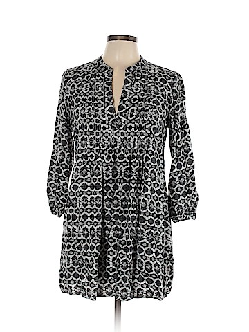 Old Navy Casual Dress (view 1)