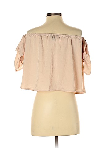 American Eagle Outfitters Short Sleeve Blouse (view 2)