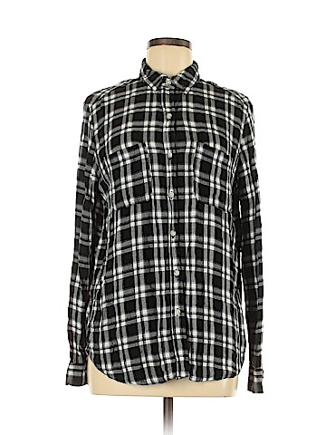 Mossimo Supply Co. Long Sleeve Button-Down Shirt (view 1)