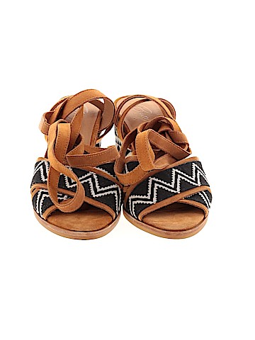 Betty's Heels (view 2)