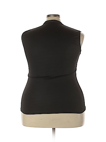 UNITI Sleeveless Blouse (view 2)