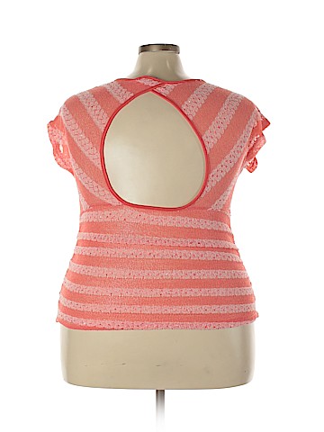 Rouge Short Sleeve Top (view 2)