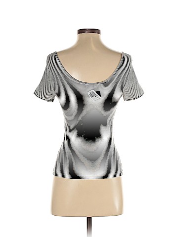 Forever 21 Short Sleeve T-Shirt (view 2)