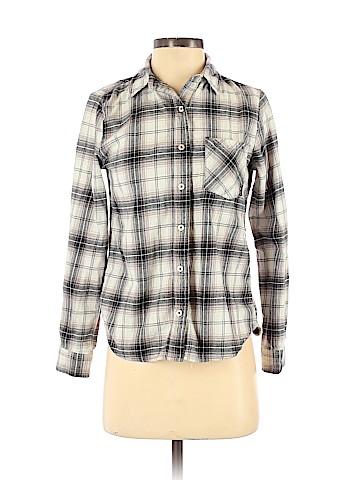 Forever 21 Long Sleeve Button-Down Shirt (view 1)