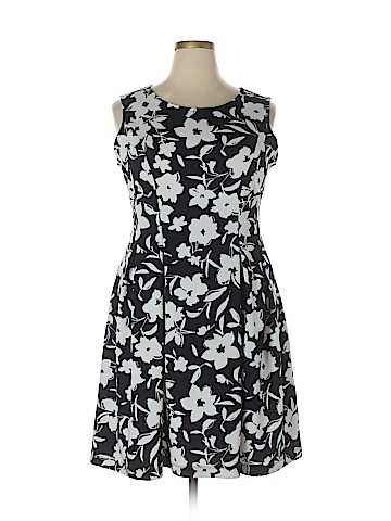 Jaclyn Smith Casual Dress (view 1)