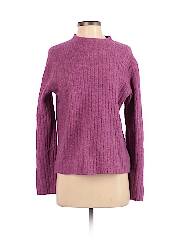 Uniqlo Pullover Sweater (view 1)