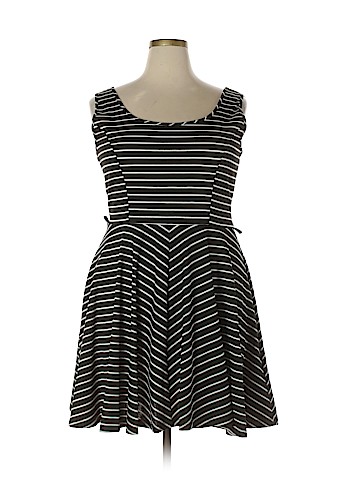 FASHION TO FIGURE Casual Dress (view 1)