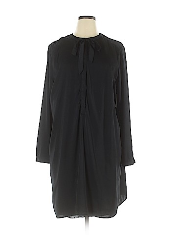 Old Navy Casual Dress (view 1)