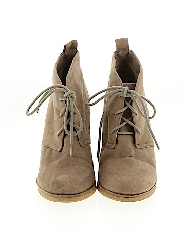 American Outfitters Ankle Boots (view 2)