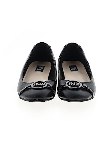 Jones New York Signature Flats (view 2)