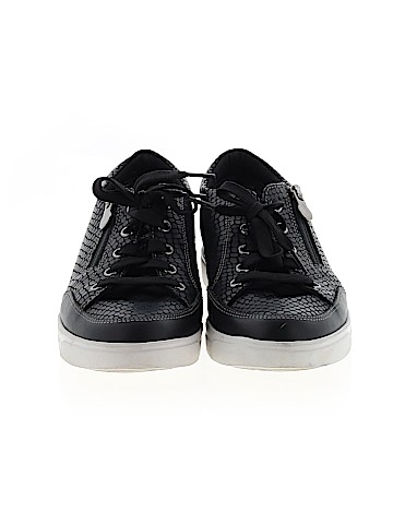 Munro American Sneakers (view 2)