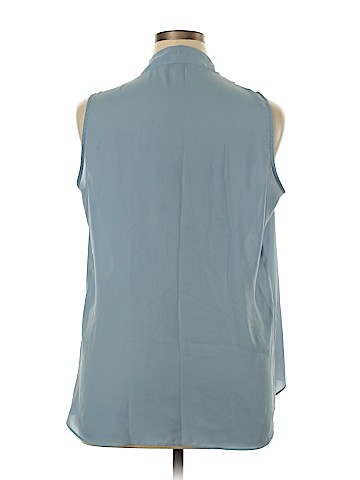 Rose & Olive Sleeveless Blouse (view 2)