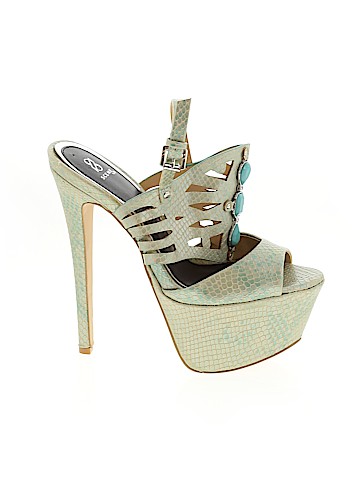 Scene Heels (view 1)