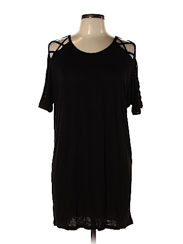 Zenana Outfitters Cocktail Dress (view 1)