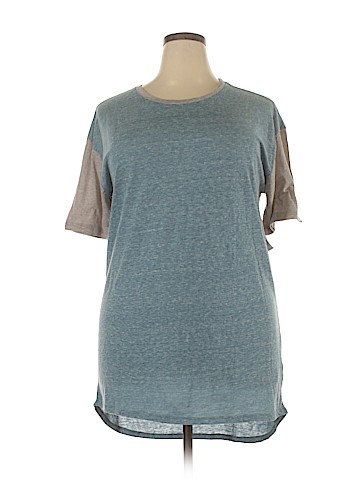 Lularoe Short Sleeve T-Shirt (view 1)