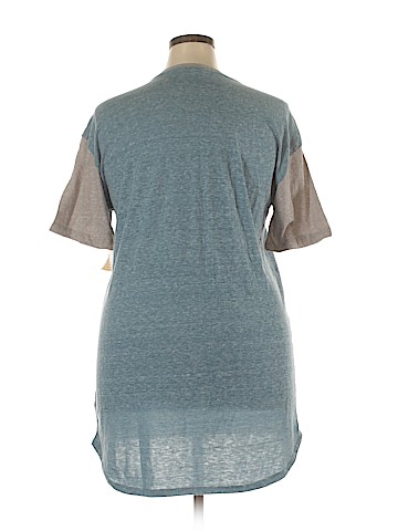 Lularoe Short Sleeve T-Shirt (view 2)