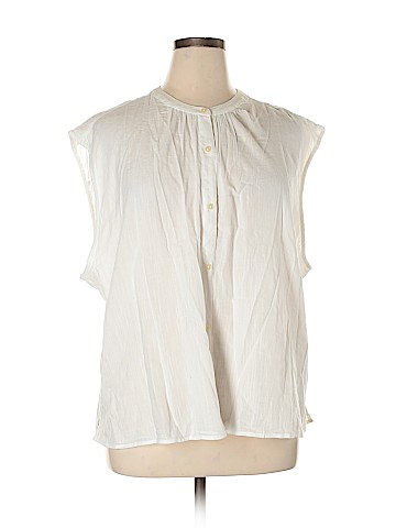 Old Navy Short Sleeve Button-Down Shirt (view 1)