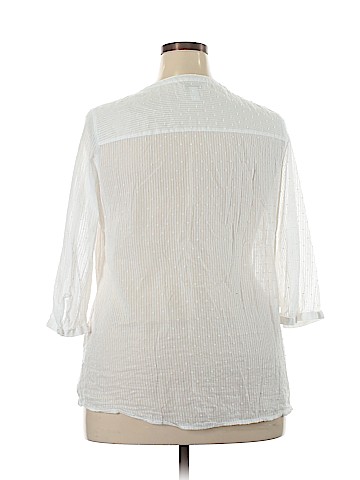 Croft & Barrow 3/4 Sleeve Blouse (view 2)