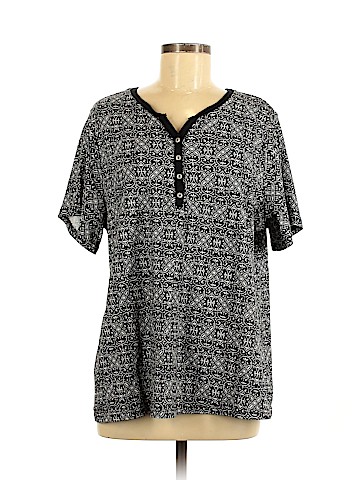 Croft & Barrow Plus Short Sleeve Henley (view 1)