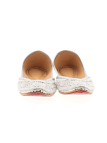 Unbranded Flats (view 2)