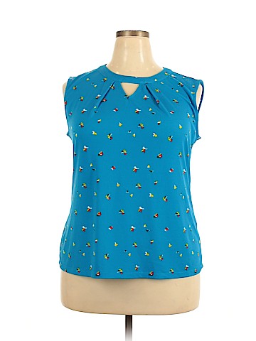 Attention Sleeveless Top (view 1)