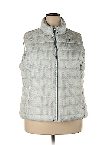 Gap Outlet Vest (view 1)