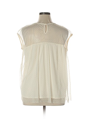 Eyeshadow Sleeveless Blouse (view 2)