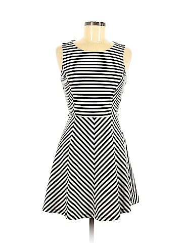 Forever 21 Casual Dress (view 1)