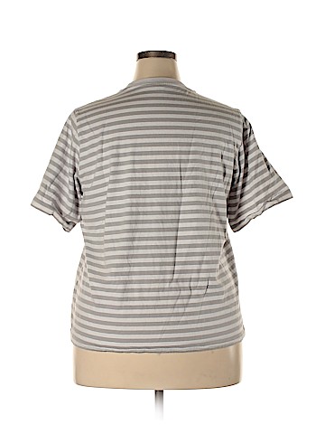 Uniqlo Short Sleeve T-Shirt (view 2)