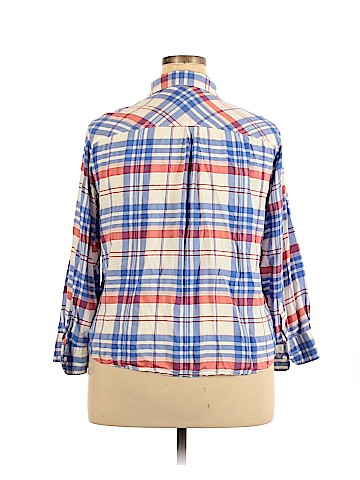 Ava & Viv Long Sleeve Button-Down Shirt (view 2)