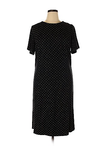 Old Navy Casual Dress (view 1)