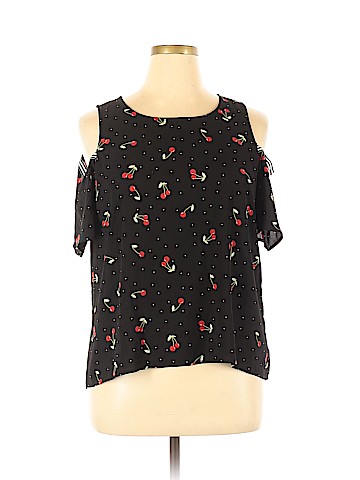 Gypsies & Moondust Short Sleeve Blouse (view 1)