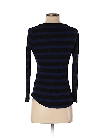 Old Navy Pullover Sweater (view 2)