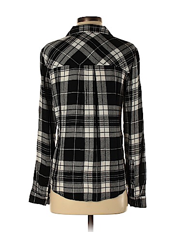 Romeo & Juliet Couture Long Sleeve Button-Down Shirt (view 2)