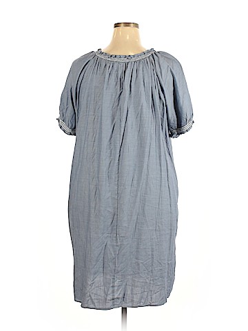 Old Navy Casual Dress (view 2)