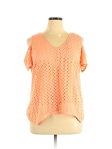 Avenue Short Sleeve Top (view 1)