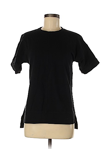 Lululemon Athletica Short Sleeve T-Shirt (view 1)