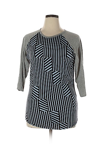 Lularoe 3/4 Sleeve T-Shirt (view 1)