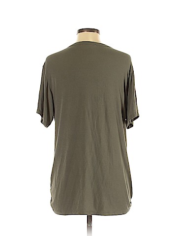 Brandy Melville Short Sleeve T-Shirt (view 2)