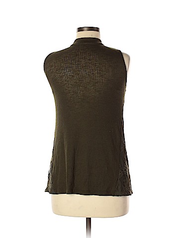 Candie's Sleeveless Top (view 2)