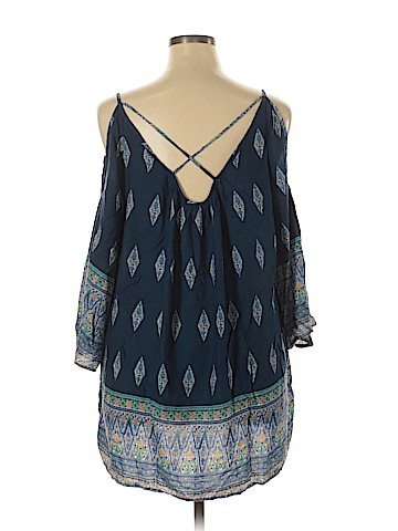 Torrid 3/4 Sleeve Blouse (view 2)