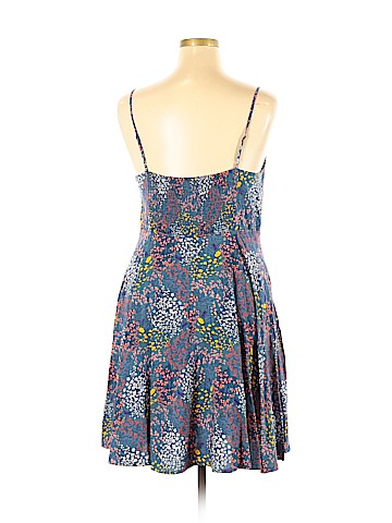 Old Navy Casual Dress (view 2)