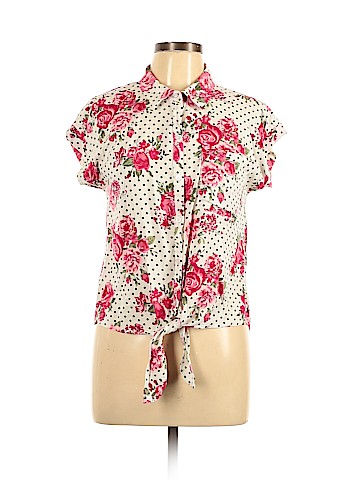No Boundaries Short Sleeve Blouse (view 1)
